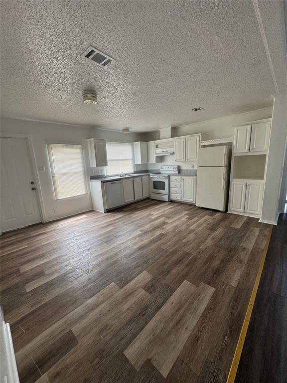 Building Photo - 11811 Greensbrook Forest Dr