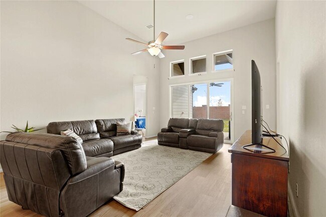Building Photo - 31819 Harmony Heights Ln