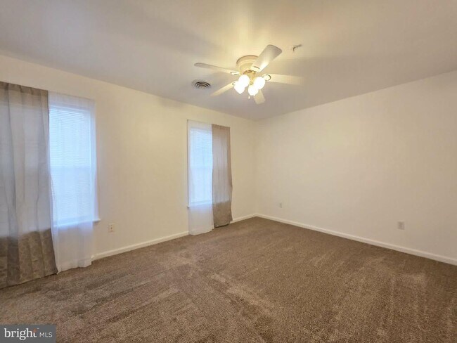 Building Photo - 1011 Granite Ct