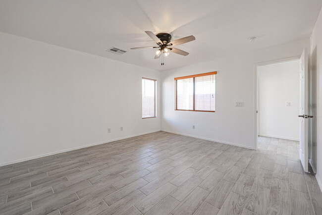 Building Photo - 4Bed/2Bath House at Watson Rd/Yuma Rd! $39...