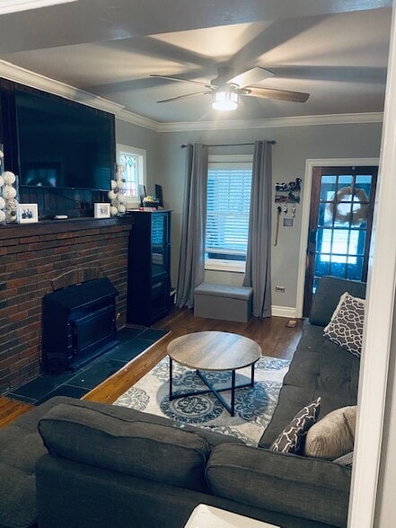 Living Room - 1315 Claytonia Ter