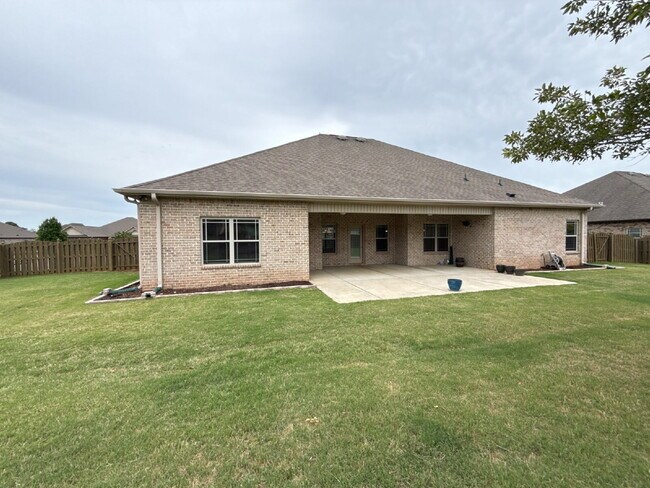 Building Photo - 20 Crimson Cloud SW