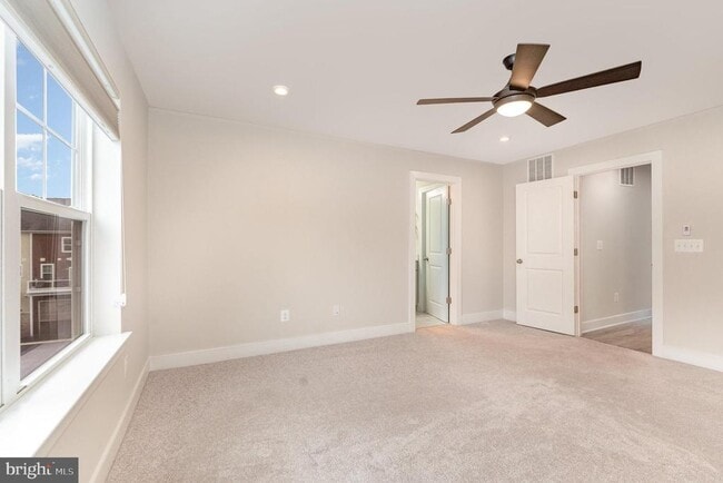 Building Photo - 1579 Sandpiper Bay Lp
