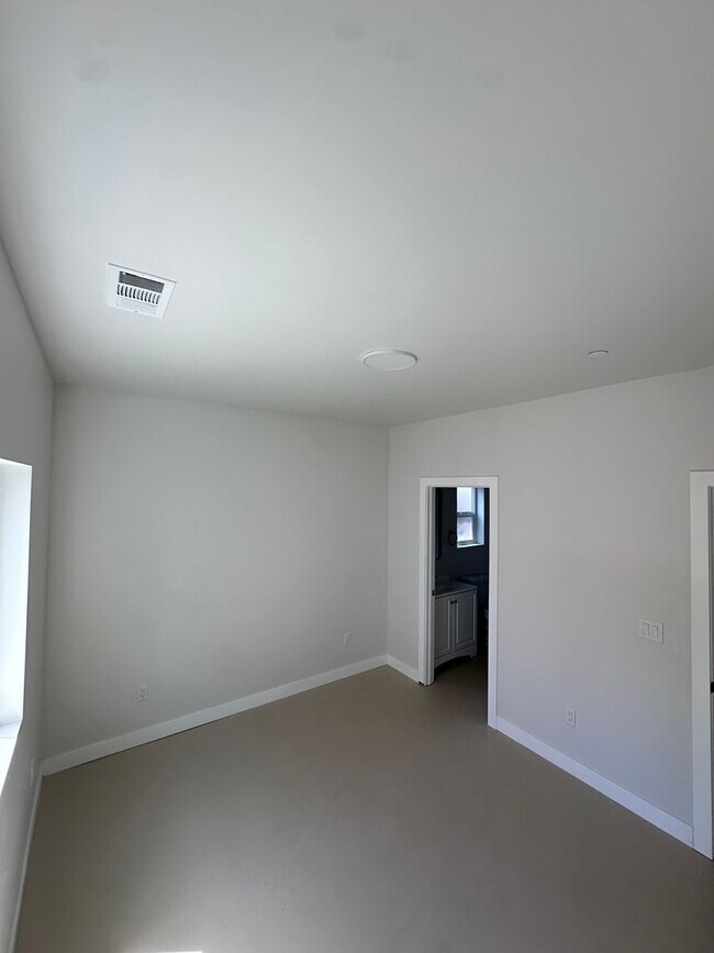 Building Photo - Brand new 3 bedroom house in quiet neighbo...