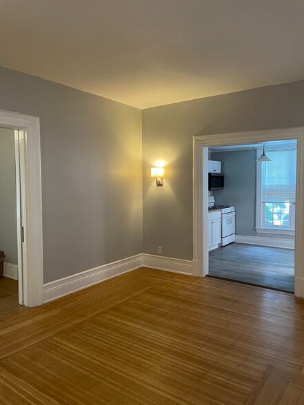 Building Photo - 405 Elmwood Ave