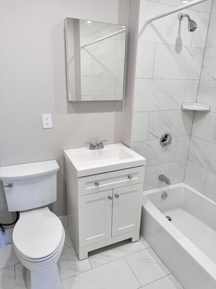 Apt 12 - 35 Brookline St