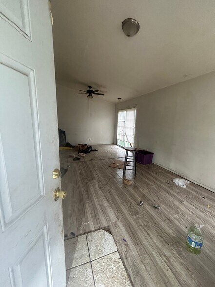 Building Photo - 1104 N 41st St