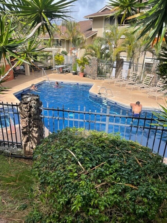 Building Photo - Available now - 2 bedroom / 2 bath / 2 parking in Mililani