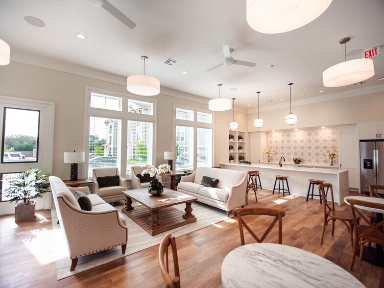 Building Photo - Cypress Creek South Cedar