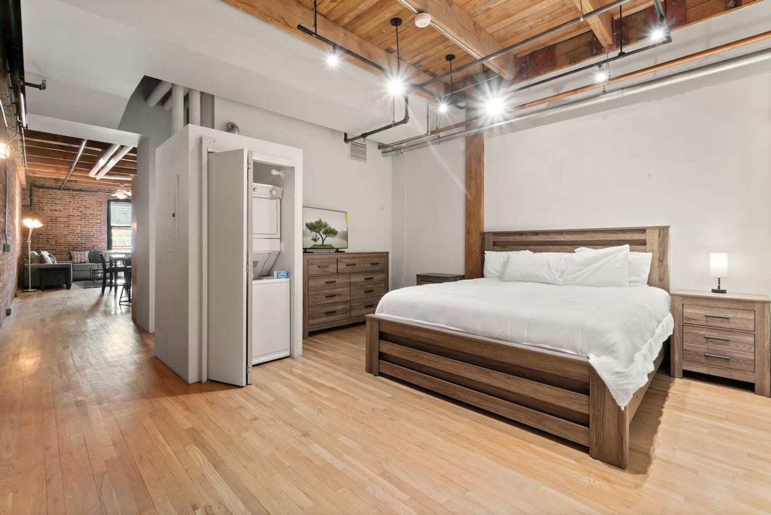 Building Photo - 1890 Wewatta St