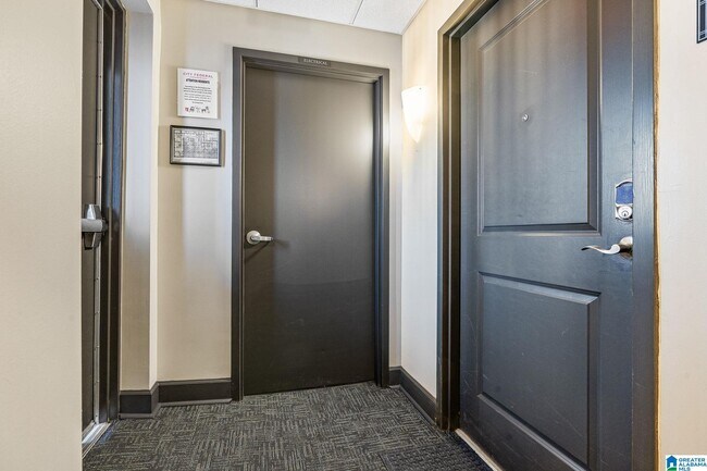 Building Photo - 2024 2nd Ave N