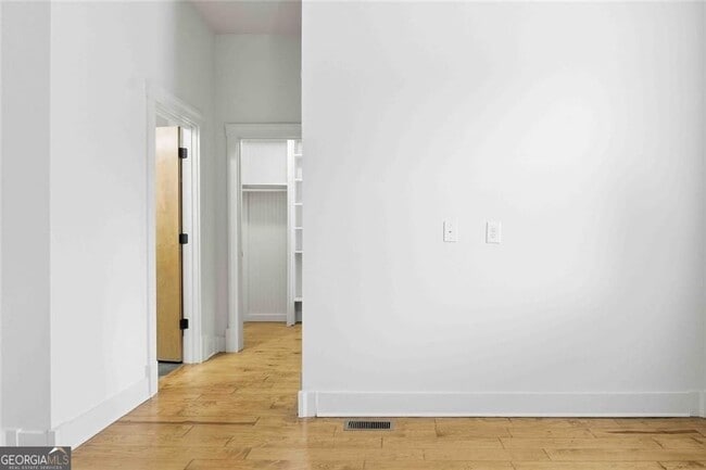 Building Photo - 501 Ridge View Crossing