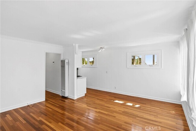 Building Photo - 1290 N Coast Hwy