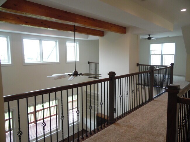 Building Photo - 2331 Coroneo Ln