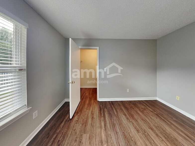 Building Photo - 17317 Pine Wood Ln