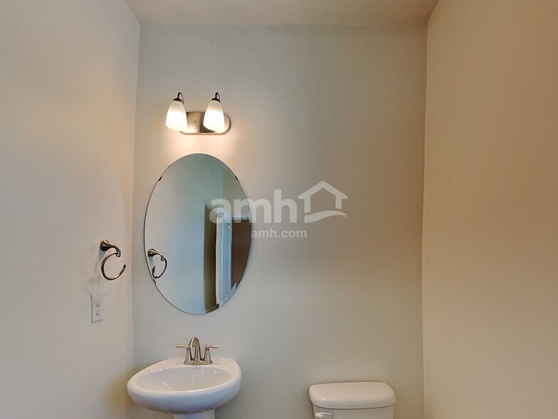 Building Photo - 144 Havenbrook Dr