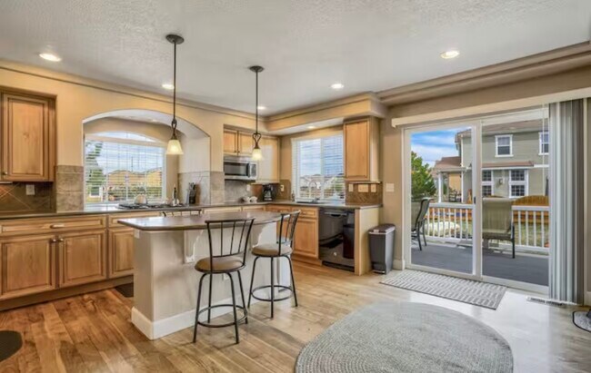 Building Photo - 10904 Cascading Spring Cir