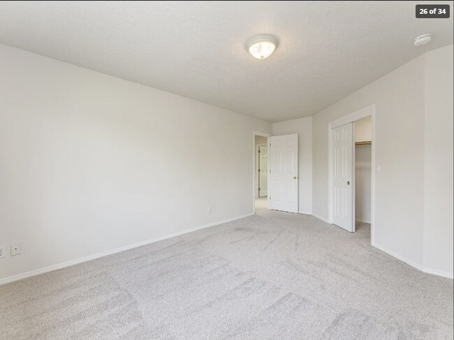 Building Photo - 320 NW 163rd Pl