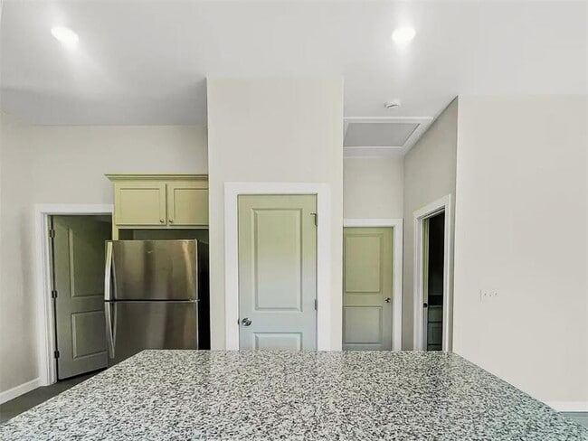 Building Photo - 2116 Charles Whitlow Ave