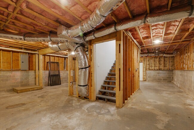 Building Photo - 145 Hendrix Ave