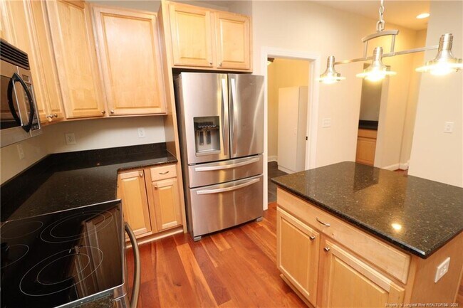 Building Photo - 214 Sylvia Ln