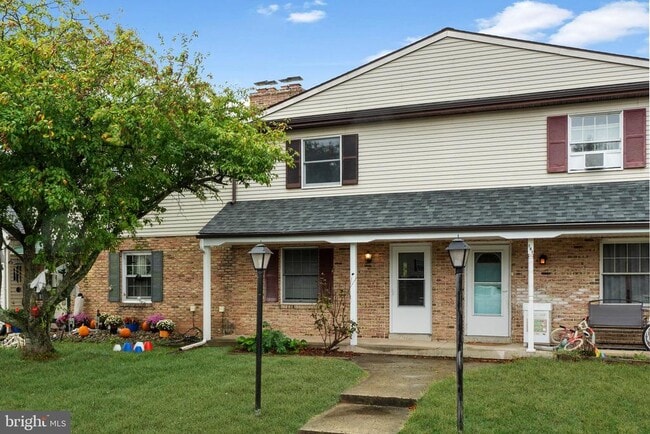 Building Photo - 143 Thomas Dr