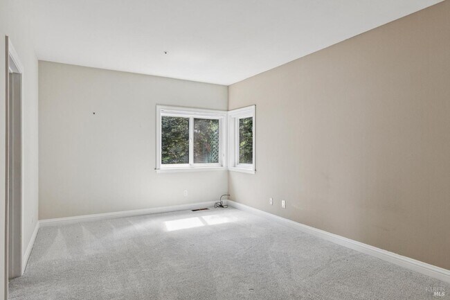 Building Photo - 32 Marin Bay Park Ct