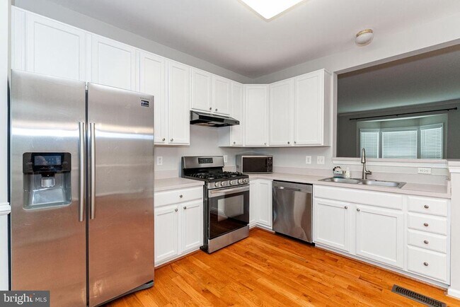 Building Photo - 7877 Dogue Indian Cir