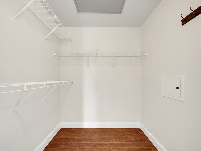 Building Photo - $2,395.00 - 3 Bedrooms, 2Bathrooms, Condo ...