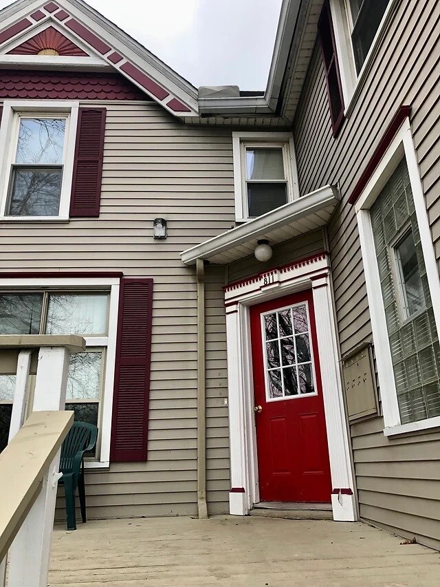 Building Photo - 811 Washtenaw Ave