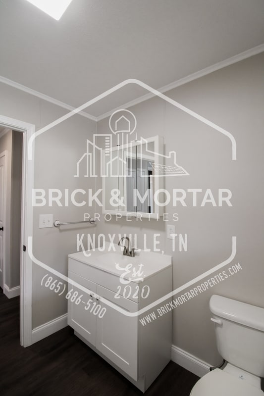 Building Photo - 1737 Lively Rd