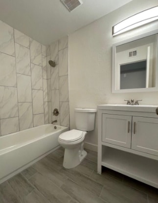 Building Photo - 639 W Grove Cir