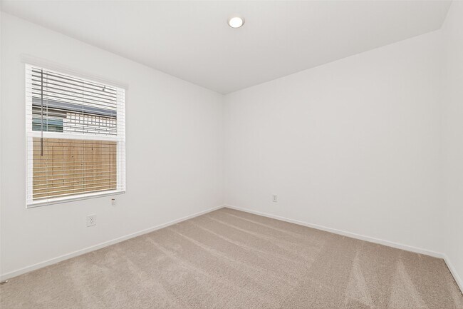 Building Photo - 16846 Spotted Oak Dr