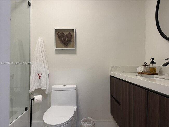 Building Photo - 15896 Kilmarnock Dr