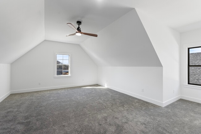 Building Photo - 19 Denali Dr