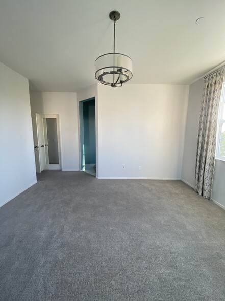 master bedroom when unfurnished - 1266 Santa Victoria Rd