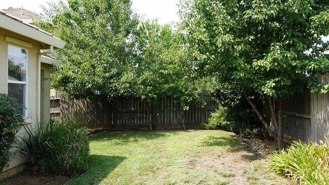 Building Photo - Spacious 3 bedroom 2 bath home in Rancho Cordova!!