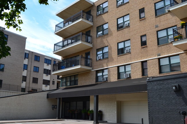 2920 Dean Parkway - 2920 Dean Parkway Apartments