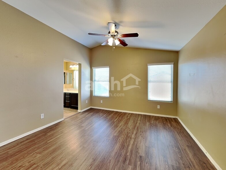 Building Photo - 2324 S 238th Ln