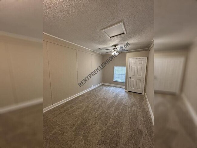 Building Photo - 210 Lonsdale Cir