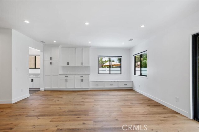Building Photo - 6942 Wystone Ave