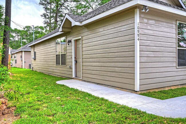 Building Photo - 11604 Vistawood St