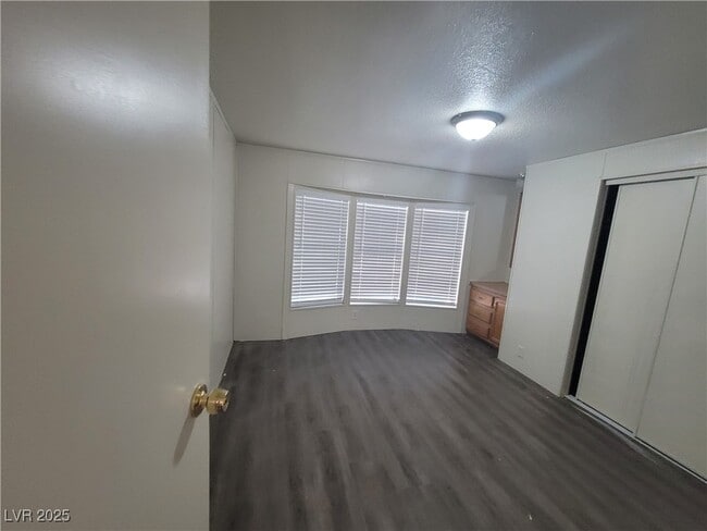 Building Photo - 3021 Borax Ave