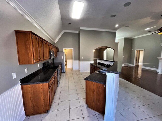 Building Photo - 11652 Belle Manor Dr