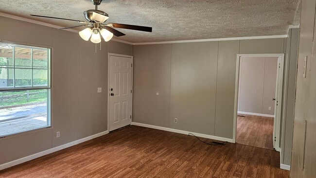 Building Photo - 3 bedroom, 2 bathroom Double Wide