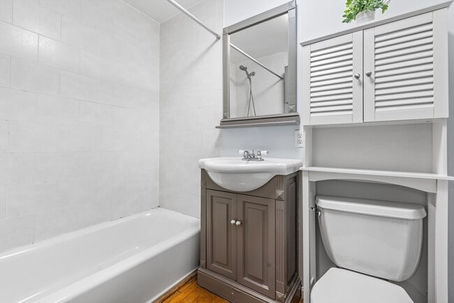 Building Photo - 86 Savin Hill Ave