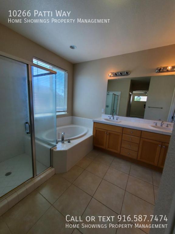 Building Photo - 10266 Patti Way