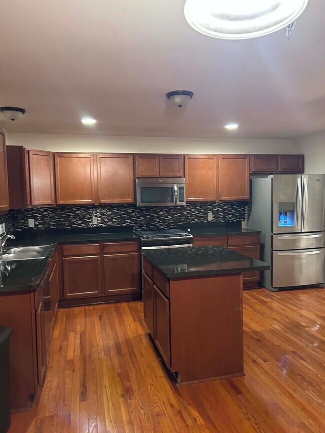 Building Photo - 1841 Wexford Cir