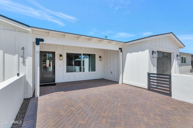 Building Photo - 4154 N 35th Pl