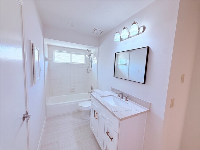 Building Photo - 13407 Carruth Ln